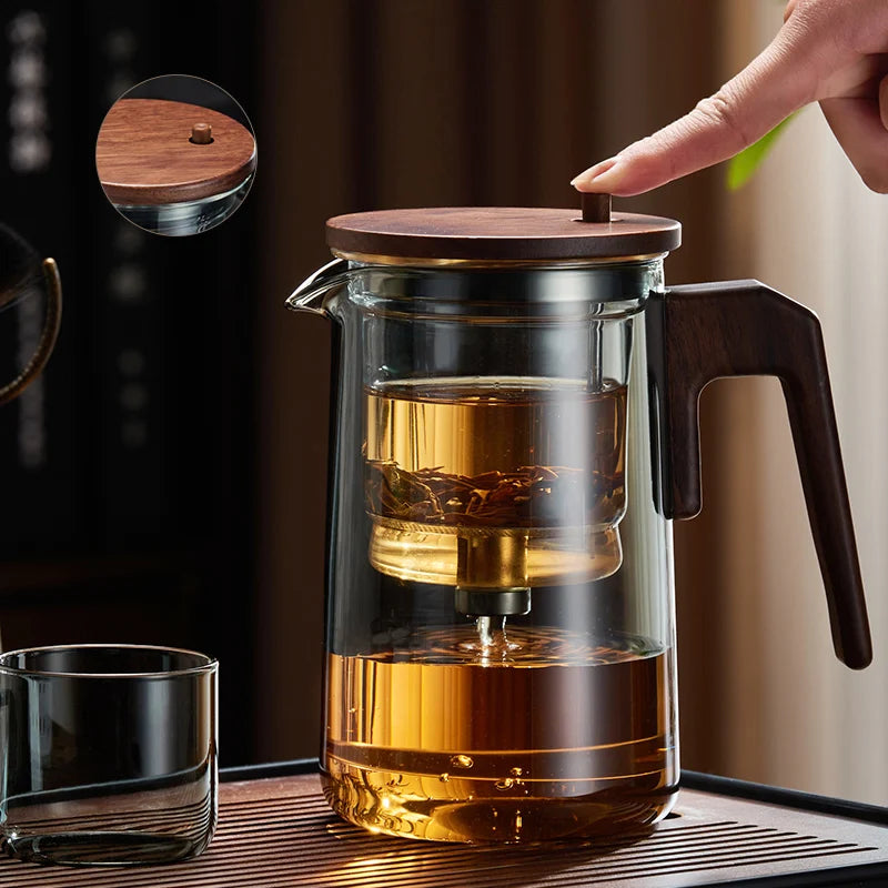 CrystalBrew – Teapot with One-Click Tea Filter